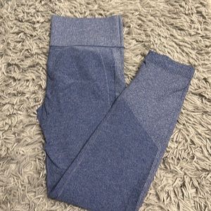 LARGE butt scrunch leggings!